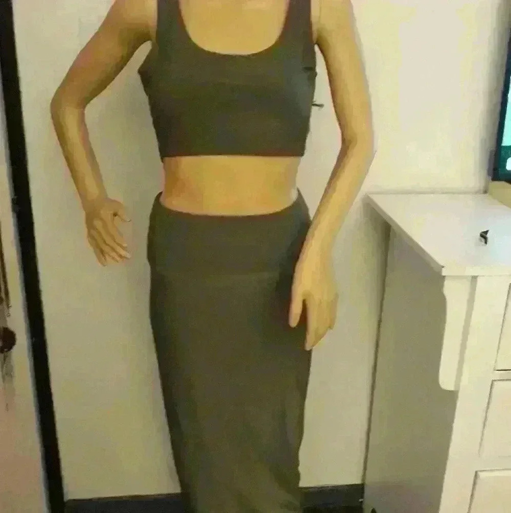 NWT elegant summer beach sexy 2 piece  stretch bandeau and midi skirt S - Picture 2 of 5
